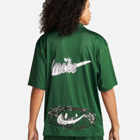 Nike Green Casual Button Down Shirt with Embroidered Design - Picture 5 of 9